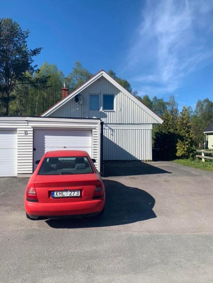 Own Private Room In A Big House! Luleå Extérieur photo